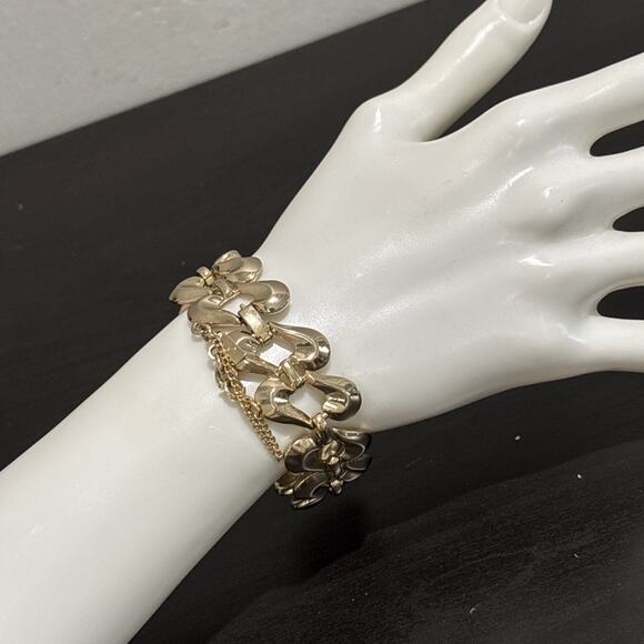 Vintage Gold Tone Monet Mid Century Chunky Link Bracelet with Safety Chain - Picture 2 of 7